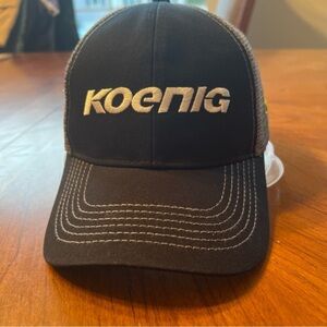 NWOT John Deere Koenig Equipment Studio Eleven Snapback‎ Hat Black Cap (A1)